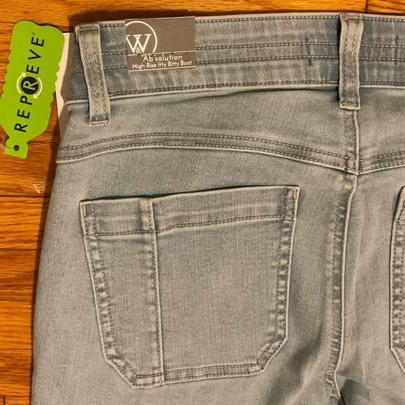 NEW WIT & WISDOM LIGHT DENIM HIGH RISE BOOT CUT JEANS NORDSTROM $88 SZ 10 - Picture 6 of 8
